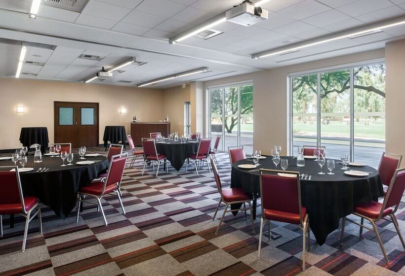 هتل Four Points By Sheraton At Phoenix Mesa Gateway Airport
