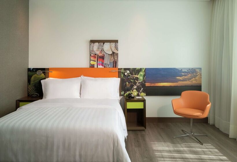 هتل Hampton By Hilton Yopal