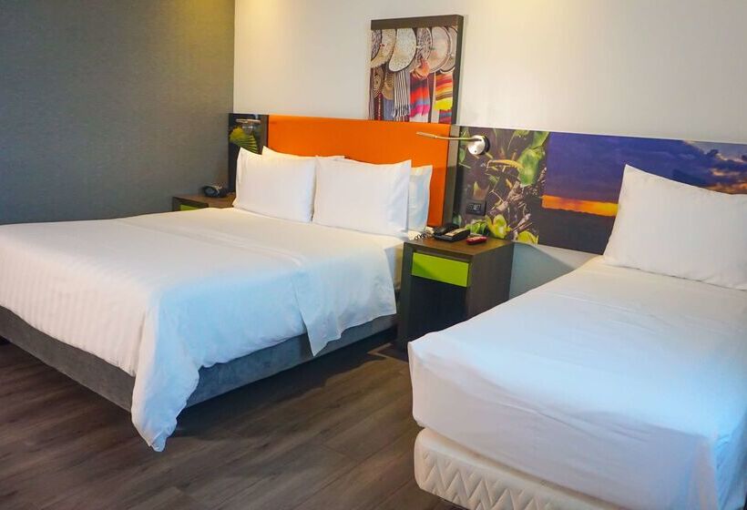 هتل Hampton By Hilton Yopal