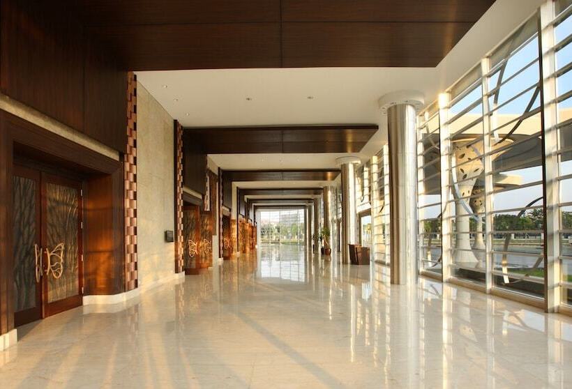 酒店 Santika Premiere Kota Harapan Indah