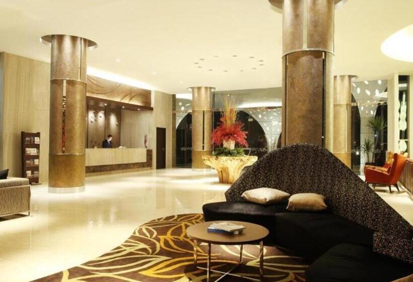 酒店 Santika Premiere Kota Harapan Indah