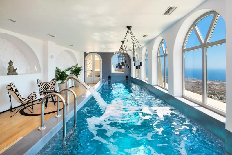 هتل Skyfall Suites  Adults Only