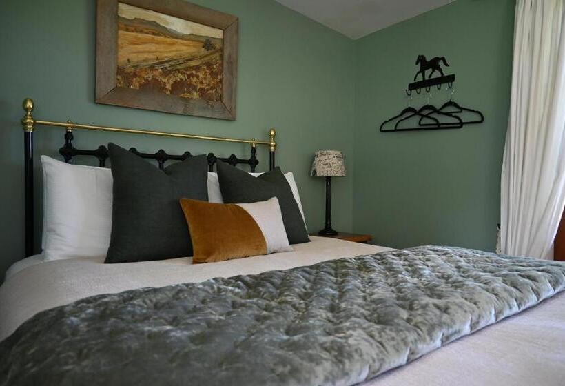 هتل St Leonards Vineyard Cottages