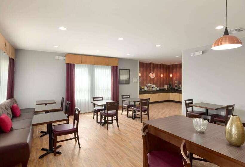 Отель Super 8 By Wyndham Carrizo Springs