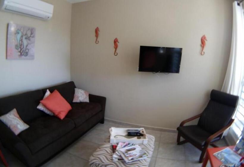 پانسیون Island Charm Culebra Studios & Suites   Amazing Water Views From All 3 Apartments Located In Culebra