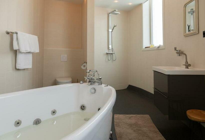 Watertorenhotel Nes
