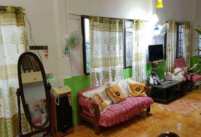 Bed and Breakfast Balai Flordeliza Guest House & Garden Cafe