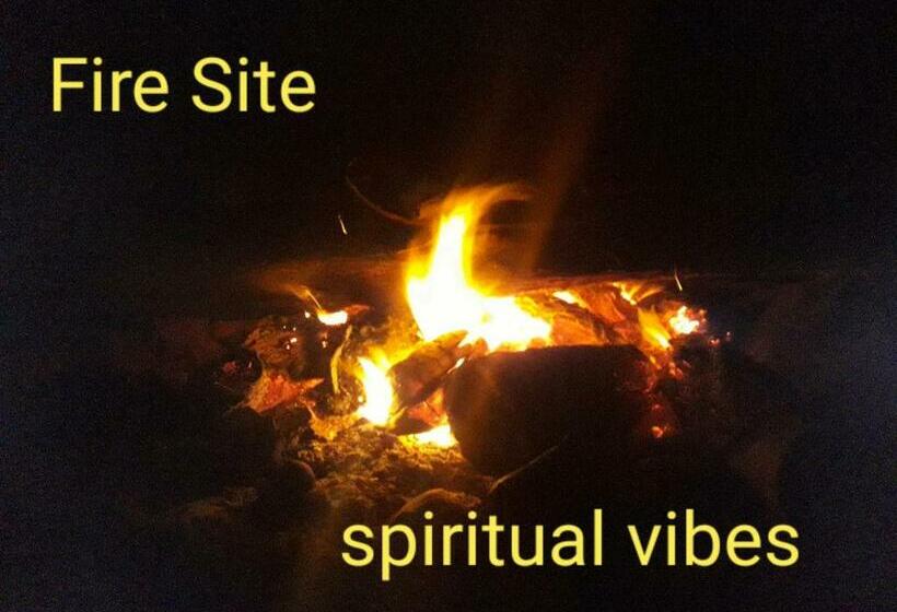 호텔 Derek S Place Eco Lodge