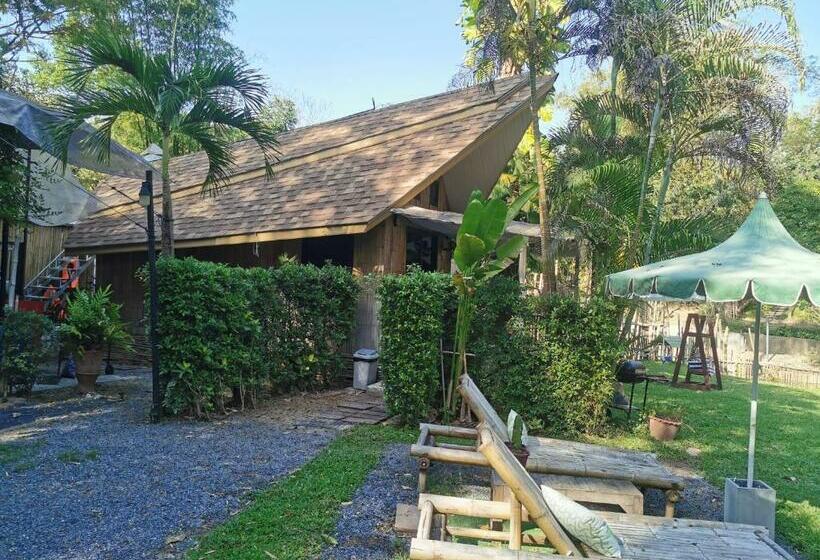 펜션 Brookhouse & Glamping