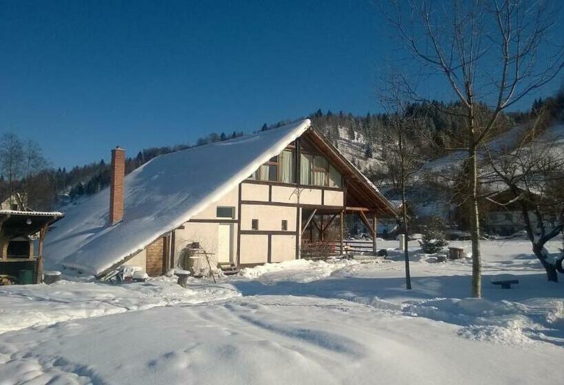 Пансион Casa Moeciu Family