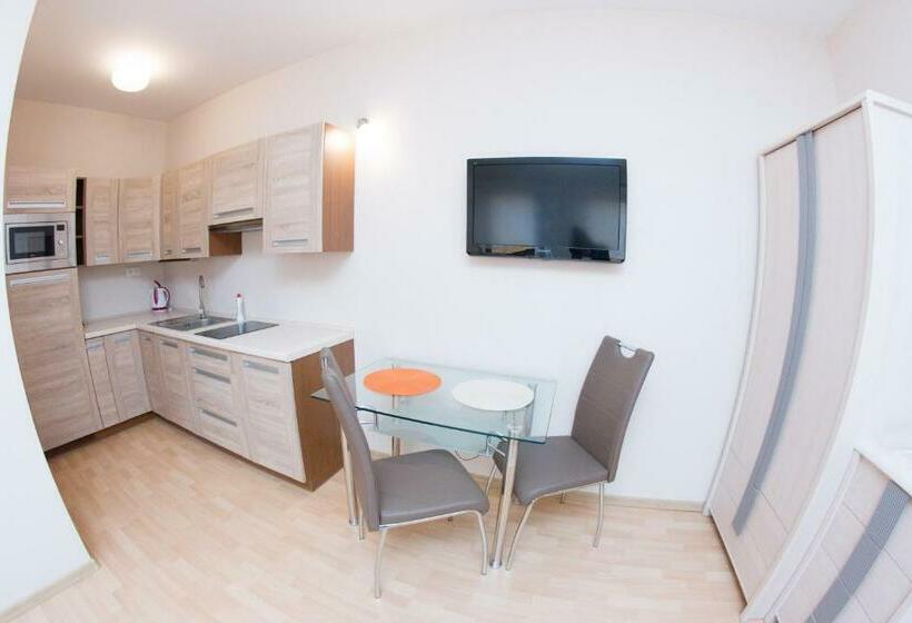 פנסיון Guest House Tri Koruny