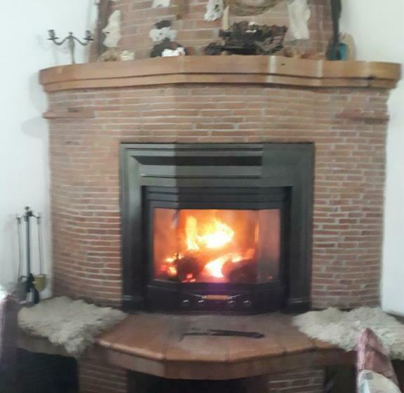ペンション Guesthouse Alberti Llogara
