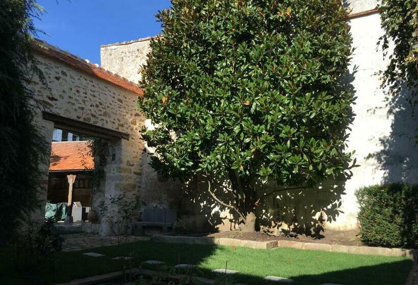 膳宿费 La Maison D Emilie   Chambres D Hôtes