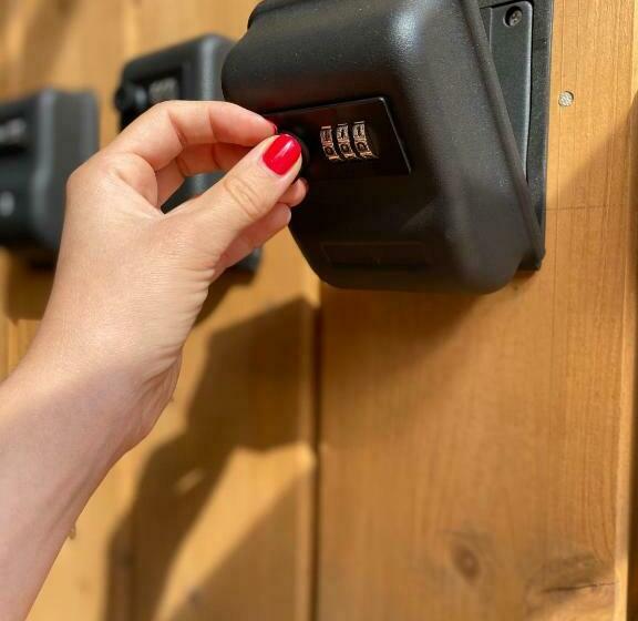 Abzali Hotel And Restaurant With Self Check In