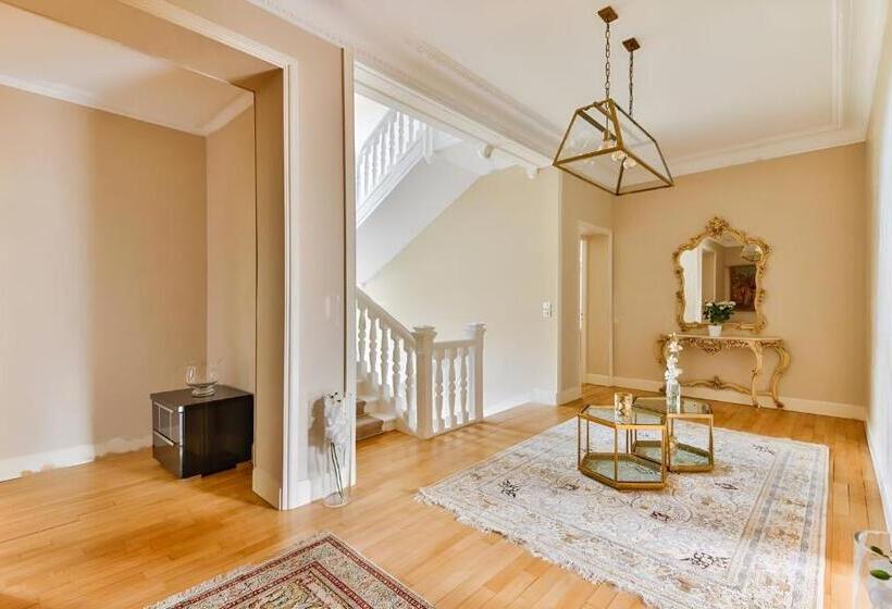 צימר Chateau De La Feuilleraie