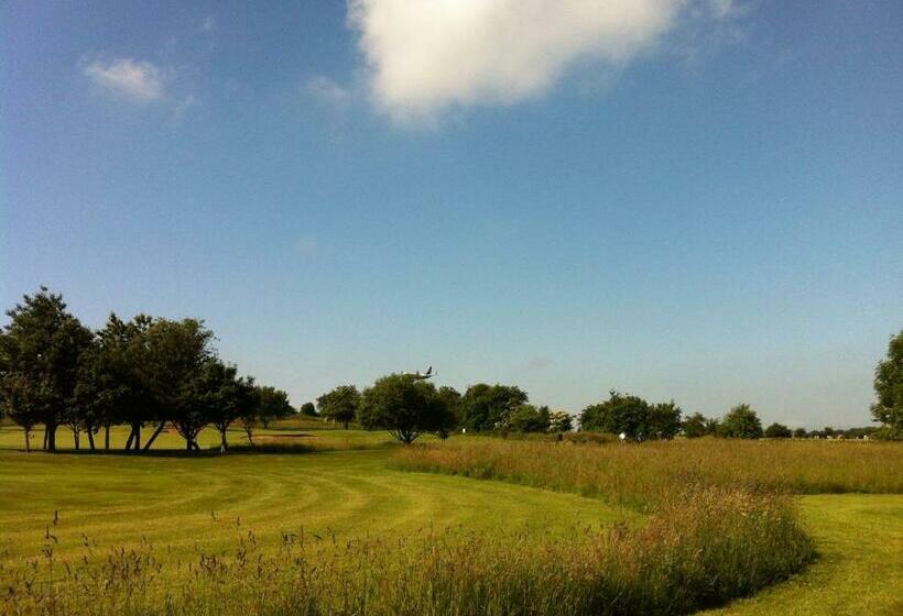 فندق على الطريق Tall Pines Lodges