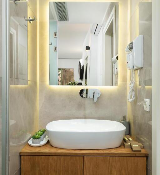 Elia Portou Rooms