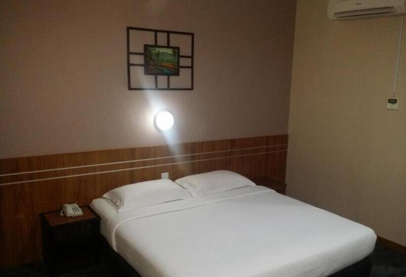 هتل De Baron Resort