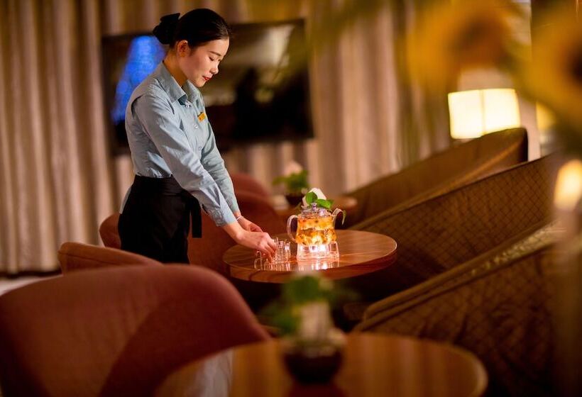 Отель Jinling Grand