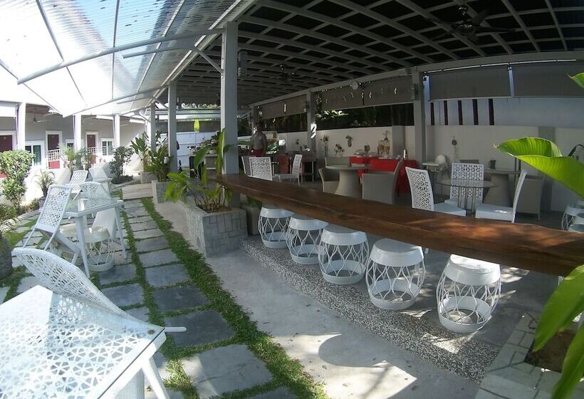 هتل Langkawi Chantique