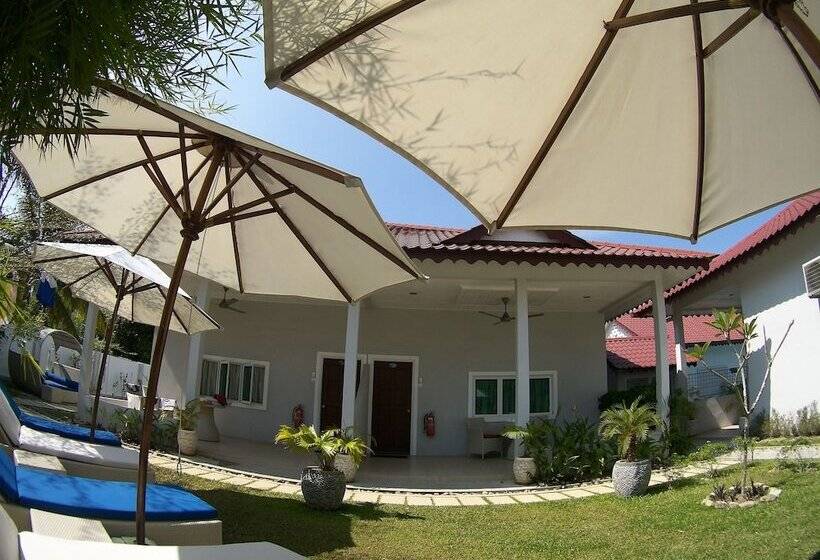 هتل Langkawi Chantique