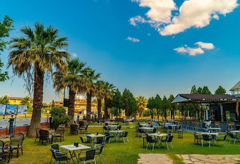 בית מלון כפרי Larina Thermal Resort & Spa