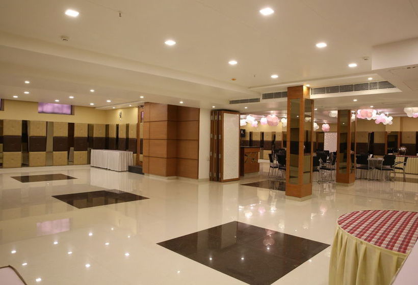 Hotelli Light House Agra By Park Tree