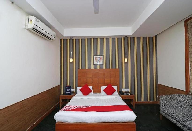 Hotel Oyo Rooms Shakti Khand Indirapuram