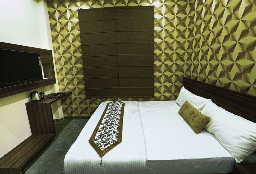 فندق Safari Park Resort