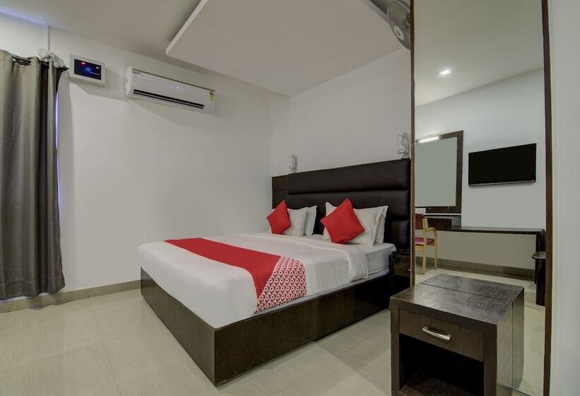 בית מלון כפרי Sai International Serviced Apartments