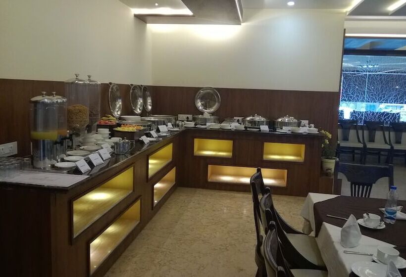 هتل Seven Hills Tower