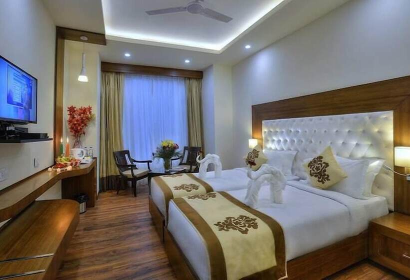 هتل Seven Hills Tower