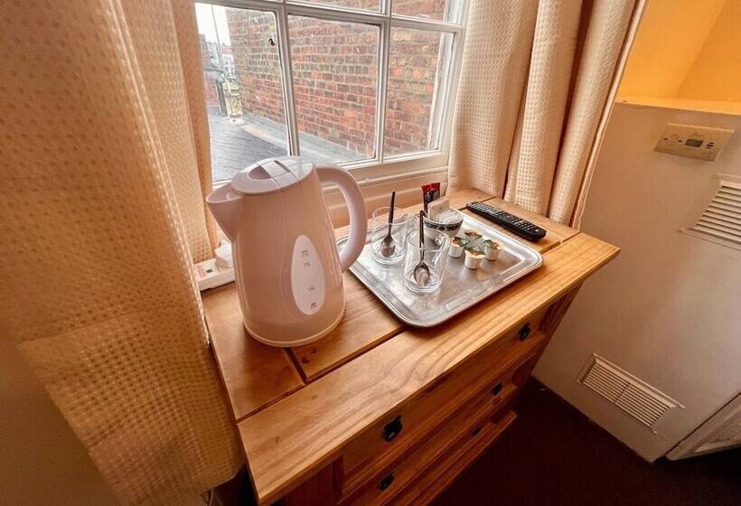 هتل The Brunswick