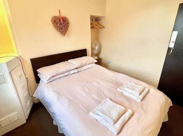 هتل The Brunswick