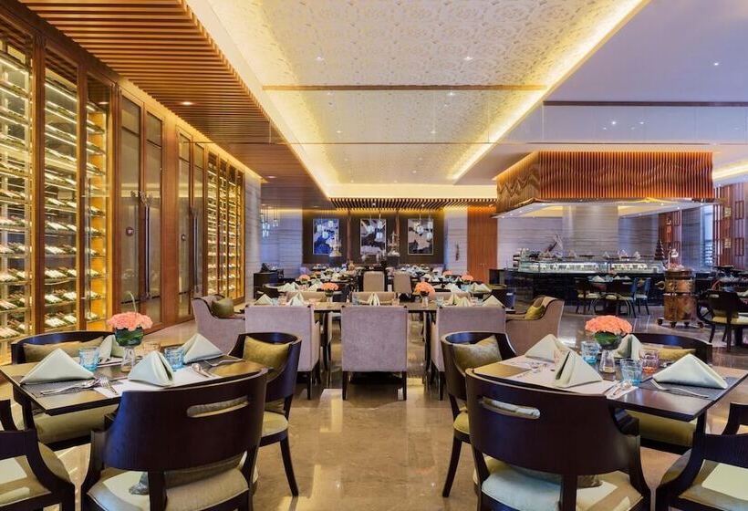 فندق Wanda Realm Chifeng
