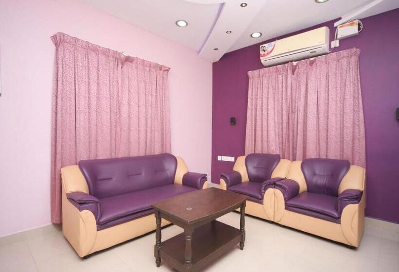 Max Classic Serviced Apartment