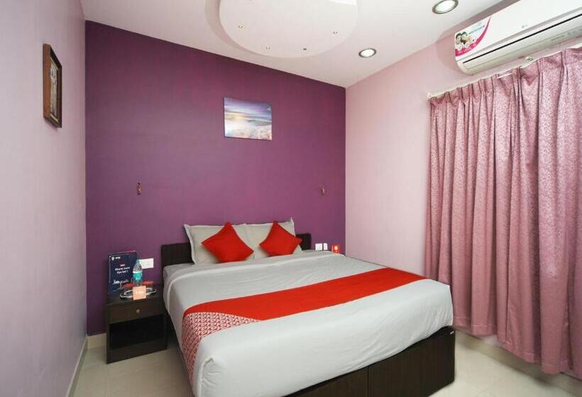 Max Classic Serviced Apartment