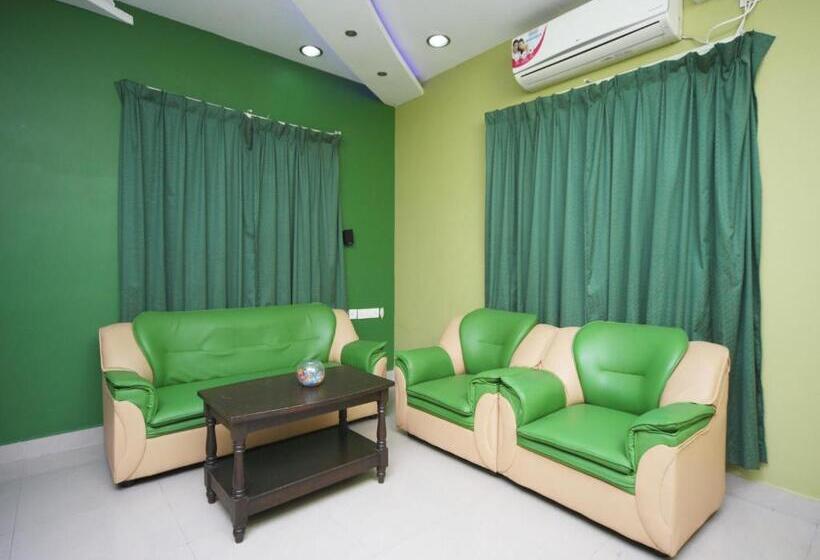 Max Classic Serviced Apartment