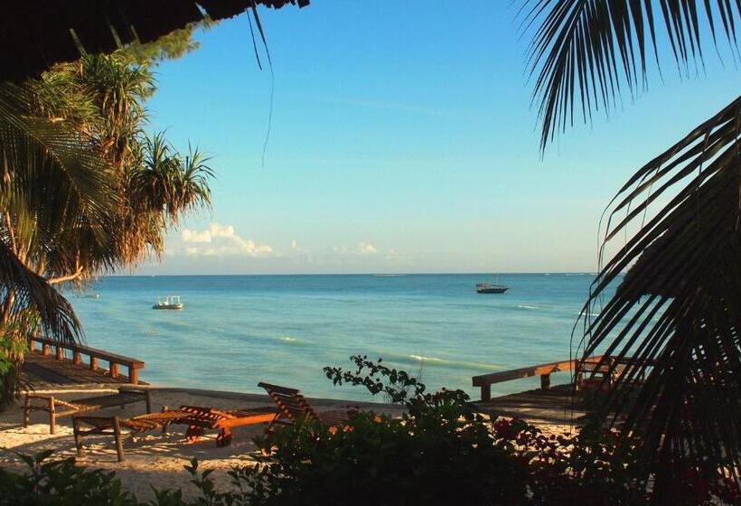 منتجع Mnarani Beach Cottages