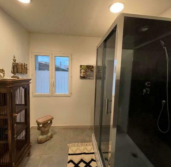 Bed and Breakfast Suite Phuket