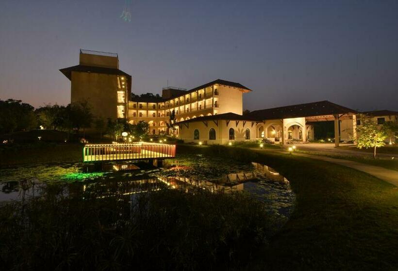 酒店 Bhanu The Fern Forest Resort & Spa, Jambughoda