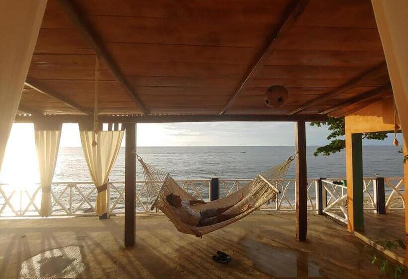 فندق Treasure By The Sea Resort   Happy Hill