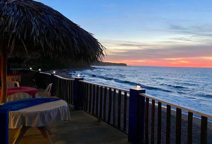 فندق Treasure By The Sea Resort   Happy Hill