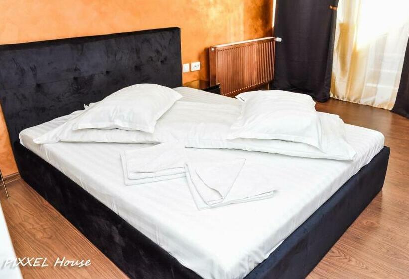 Пансион Pixxel House