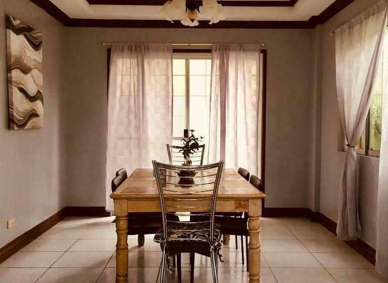 مبيت وإفطار The Kaisaint Villa Tagayatay