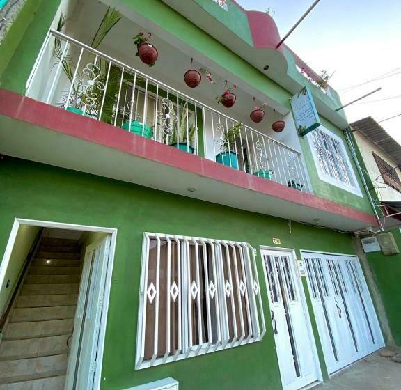 Пансион La Casa Hostal De Vijes