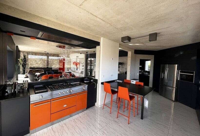 ペンション Suite 28