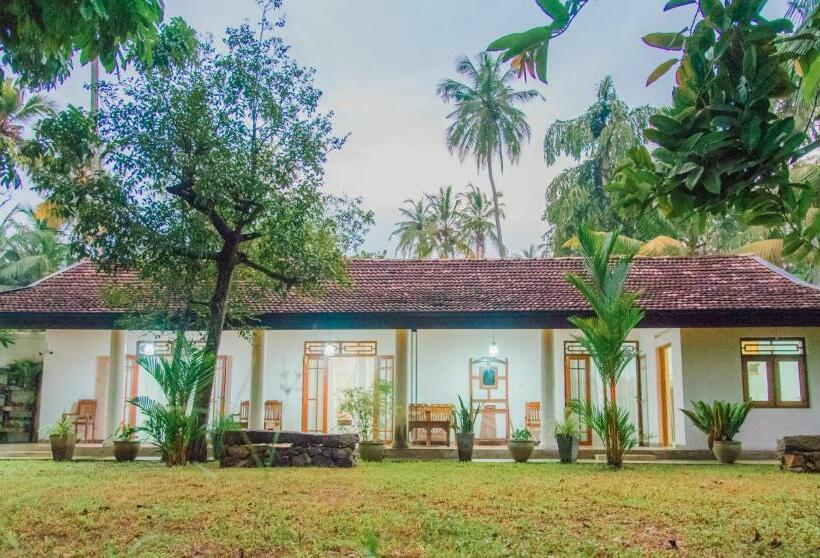 Bed and Breakfast Kosgoda Boutique Villa