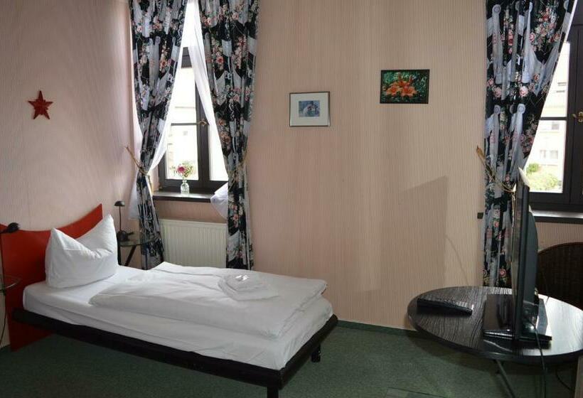 בית מלון כפרי Sternthaler /rathauseck