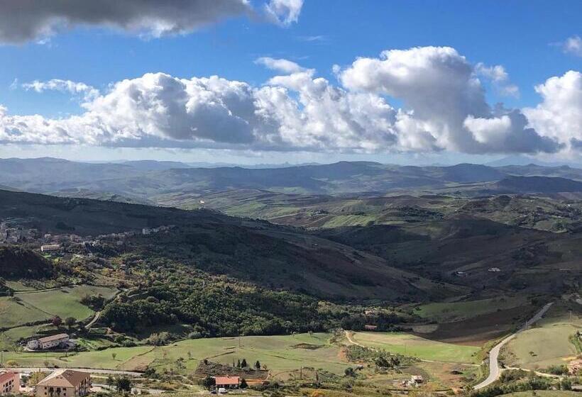 פנסיון Verso Est